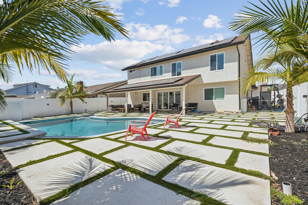 9212_Wintergreen_Cir_Fountain_Valley_CA_92708_USA-Exterior-AW3I0060