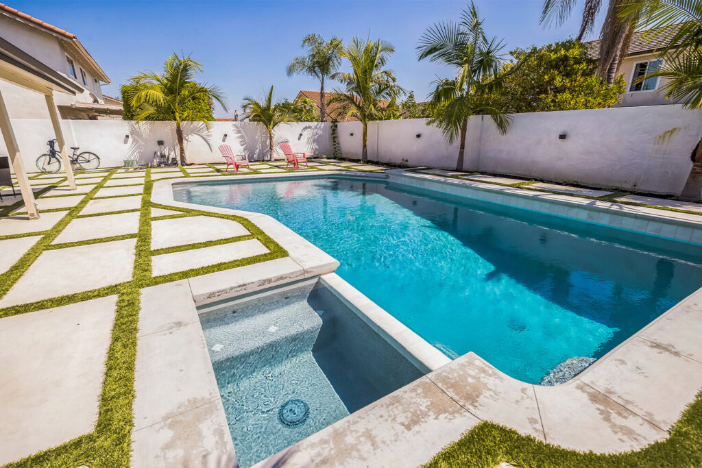 9212_Wintergreen_Cir_Fountain_Valley_CA_92708_USA-Exterior-AW3I0065